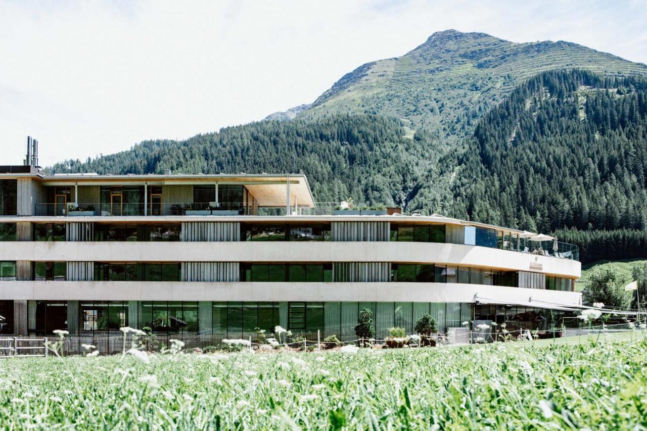 Hotel Arlmont Sankt Anton am Arlberg Buitenkant foto
